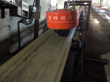 電磁除鐵器使用現(xiàn)場(chǎng)